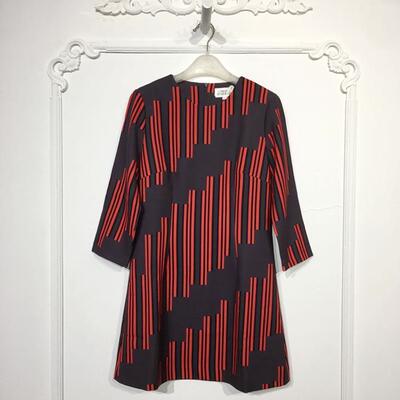 潮系列 8198S129 时尚连衣裙品牌女装折扣颦