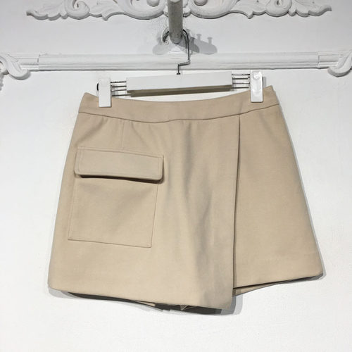容悦 8344S117 时尚短裤品牌女装折扣颦