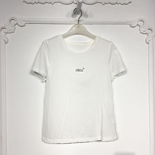 J系列 8238S256 时尚T恤品牌女装折扣颦