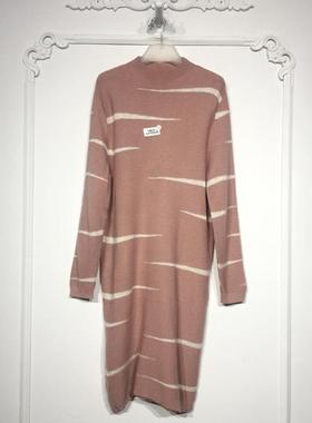 西树系列 8278S040 时尚针织连衣裙品牌女装折扣颦