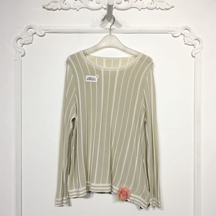 潮系列 8094S292 时尚针织衫品牌女装折扣颦