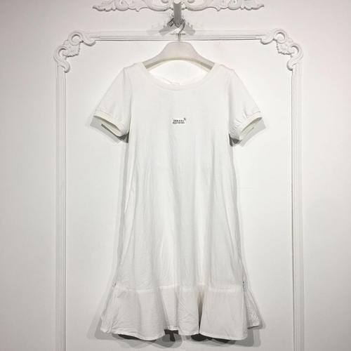 伊NF系列 8221S181 时尚连衣裙品牌女装折扣颦