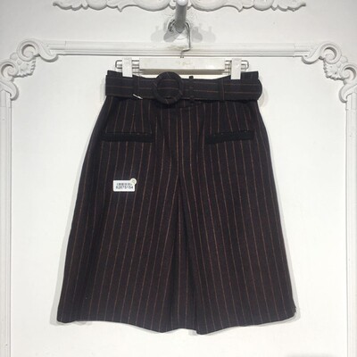 潮系列 8287S154 时尚毛呢半身裙品牌女装折扣颦