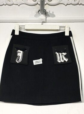 J系列 8243S211 时尚毛呢短裙品牌女装折扣颦