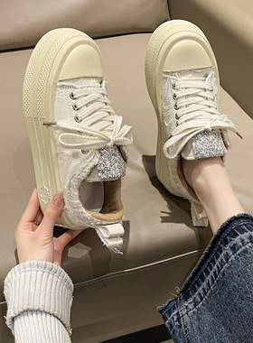 2025秋季新款小白鞋女厚底春季松糕白色流苏休闲女款小众帆布板鞋