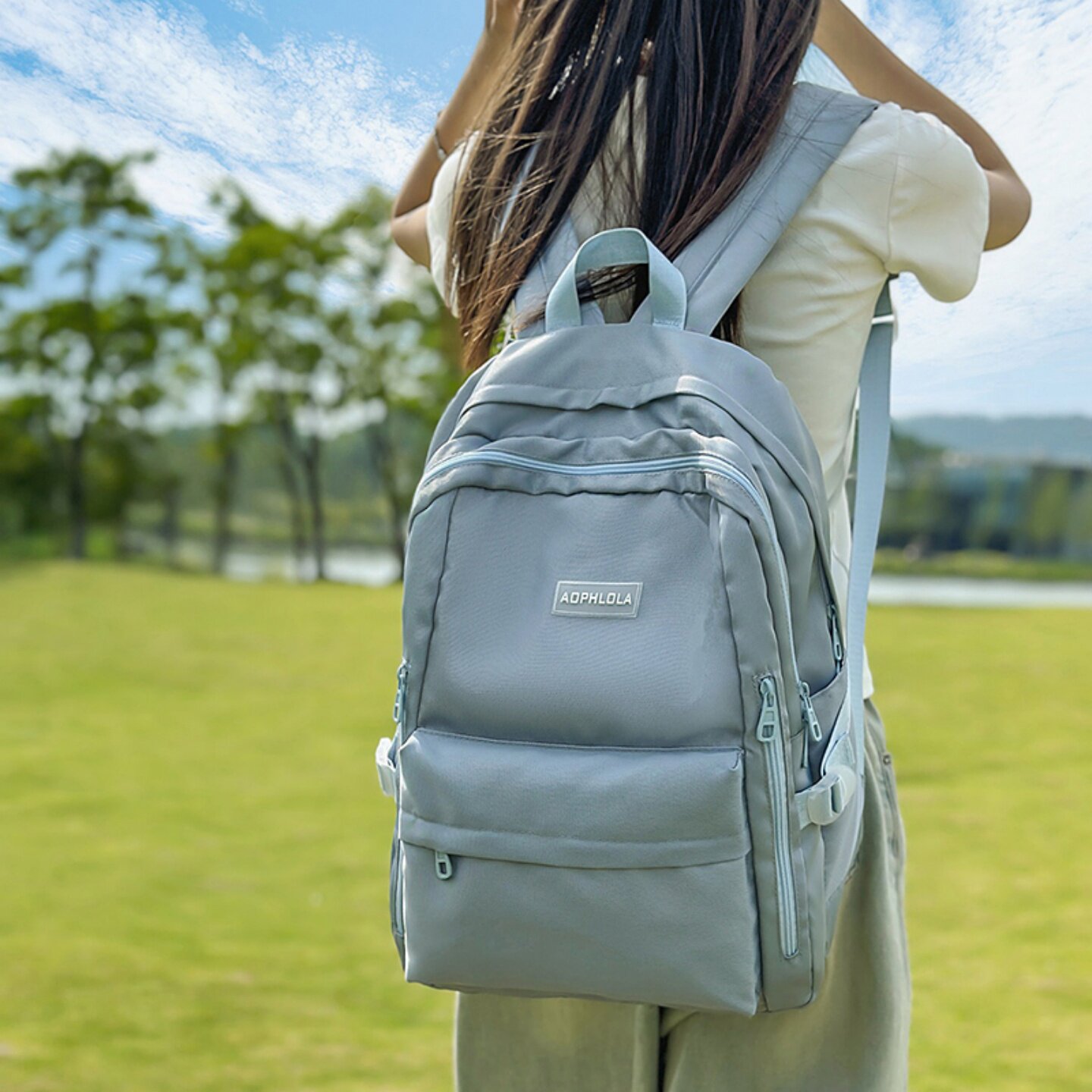 书包女大学生小众设计感初中生轻便双肩包2025新款韩系大容量背包