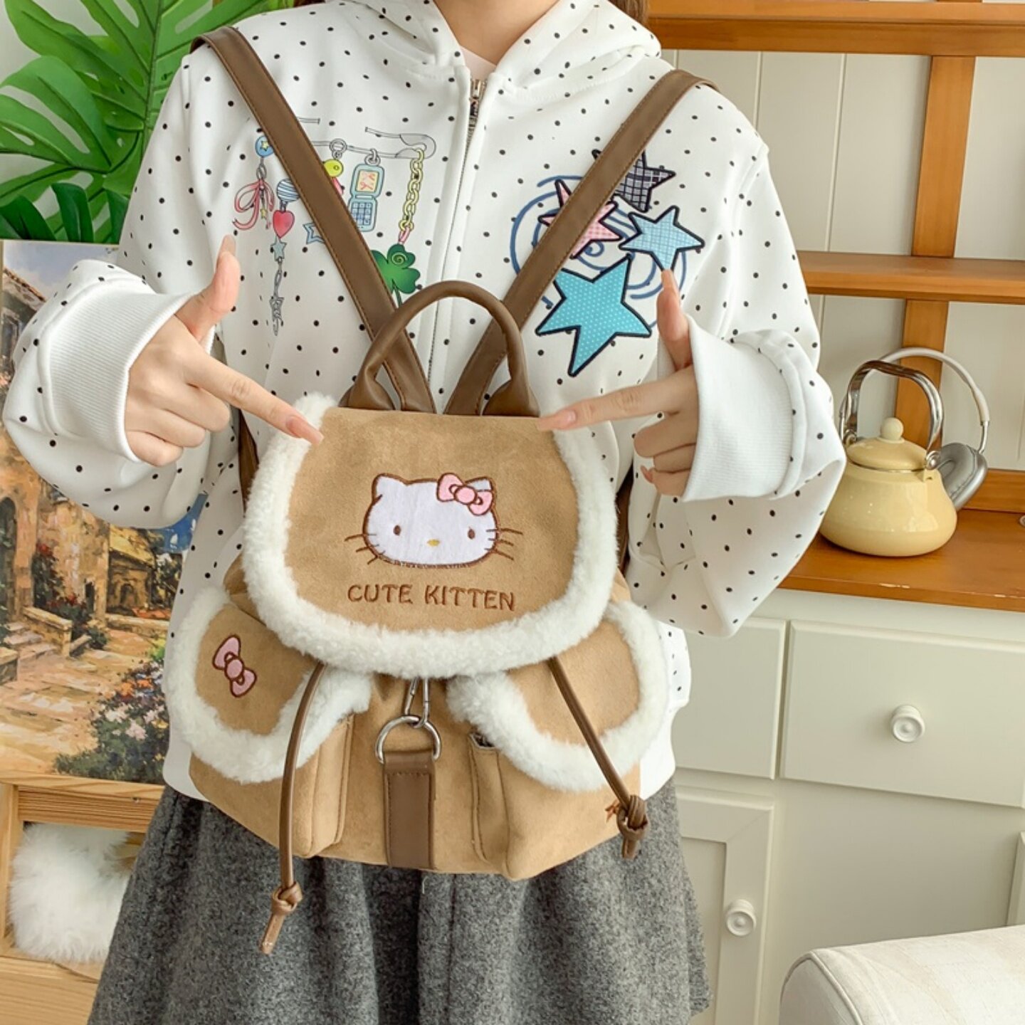 可爱小猫毛绒拼接翻盖双肩包