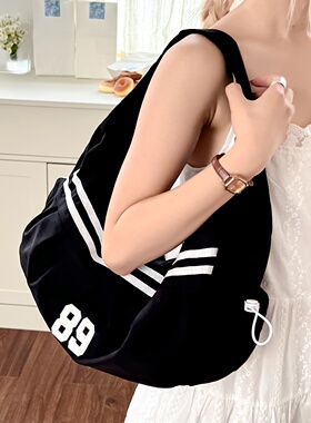 休闲运动红色美式复古包包大容量女云朵包手提通勤腋下包饺子包潮