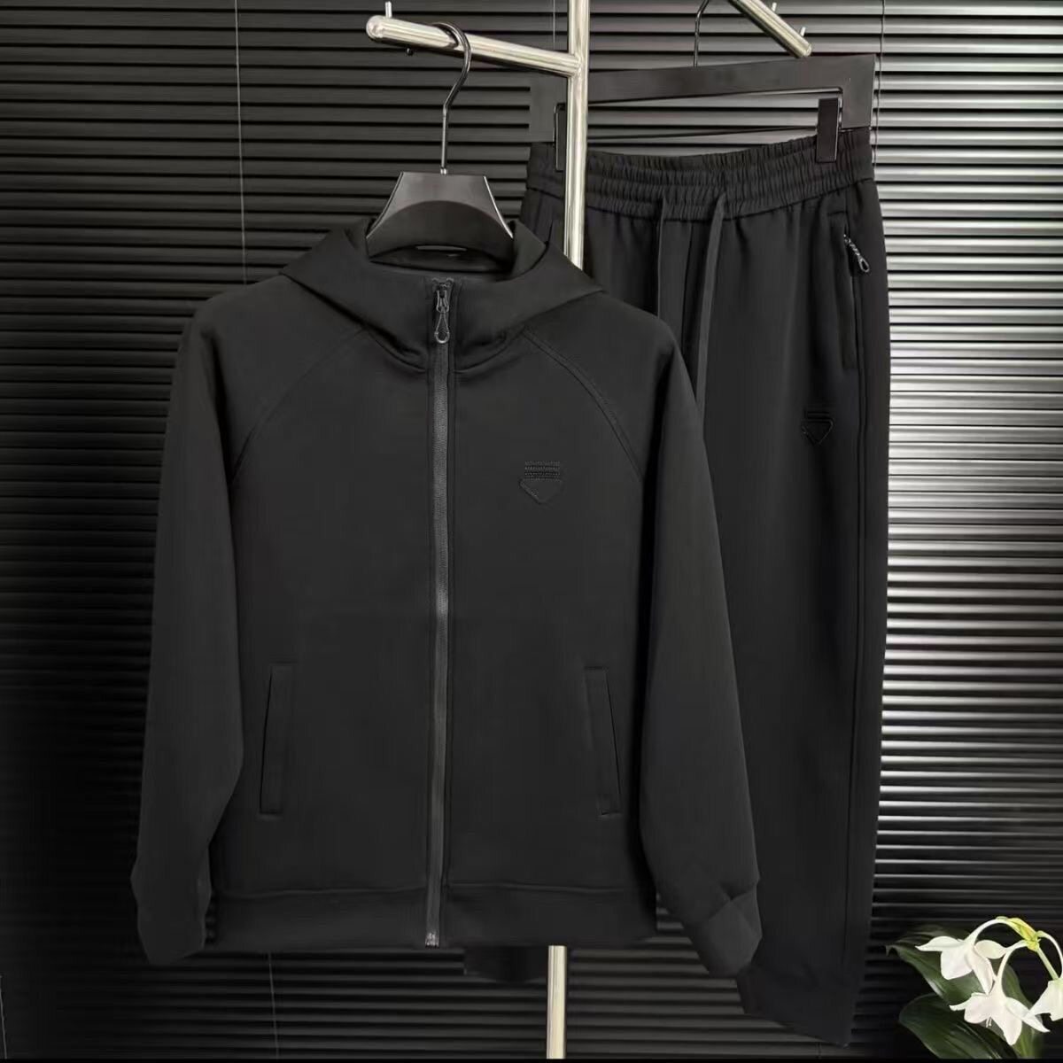 【现货】3318男士春季运动休闲套装连帽拉链两件套时尚高级感黑色