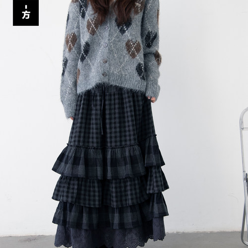 一方服饰复古蕾丝格纹蛋糕半身裙