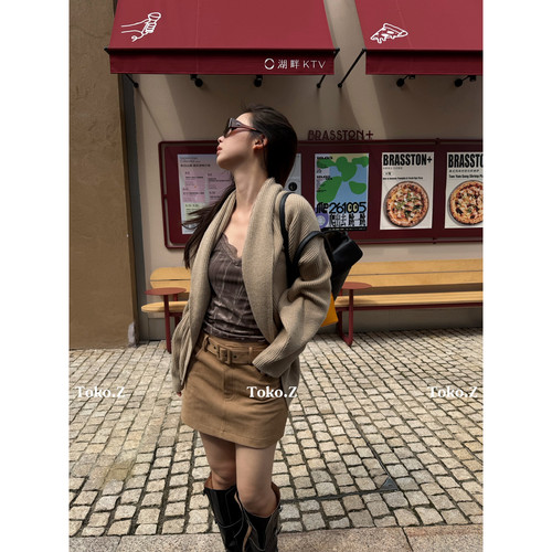 甜酷防走光短款A字半身裙