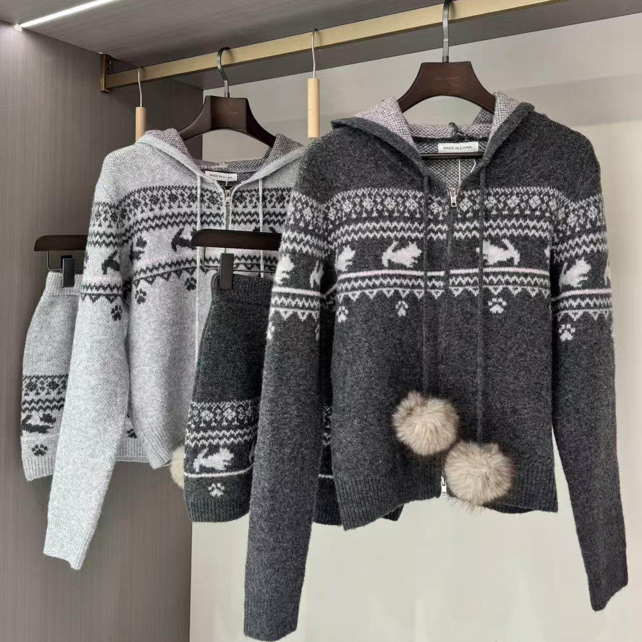 WH JIA冬季美式费尔岛连帽长袖针织衫毛衣+包臀半身裙两件套装女