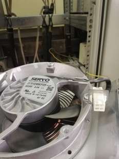 风扇 变频器 ACS880-01-363A-3  D1751S24B8CP329 直流24V 3.4A