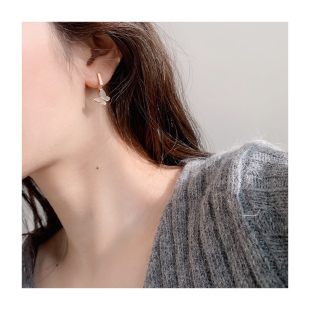 原创白色贝母蝴蝶蚊香盘耳夹无耳洞女森系气质小巧耳钉 Dear