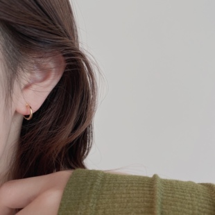 「小C调」基础百搭圆圈硅胶耳夹女无耳洞耳骨夹简约小巧个性 耳环
