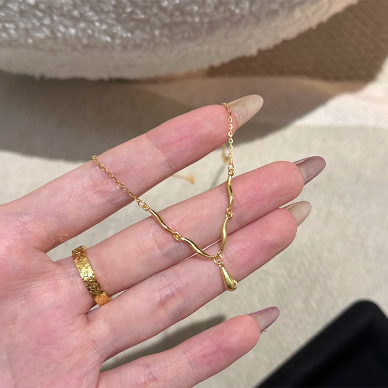 钛钢 精致水滴项链女高级感轻奢时尚锁骨链细款饰品不褪色