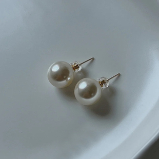 铜合金耳饰 冷白清冷珠珠耳钉女复古百搭高级感耳饰轻奢素款饰品