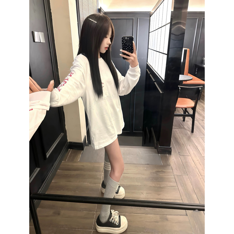 大码美式复古梵文印花长袖T恤女