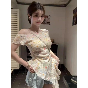 辣妹收腰显瘦上衣 大码 胖mm美式 斜肩碎花不规则飘带短袖 T恤女夏季