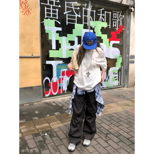 白色宽松显瘦上衣 大码 胖mm美式 设计感彩色刺绣正肩短袖 t恤女夏季