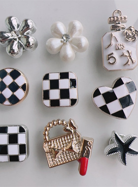 新款花朵电镀花朵珍珠花黑白爱心方块一体海星洞洞鞋鞋材配件跨境