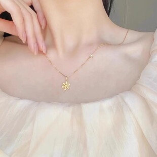 18k金色氛围感小雪花项链黄金精致显气质锁骨链送女友圣诞节礼物