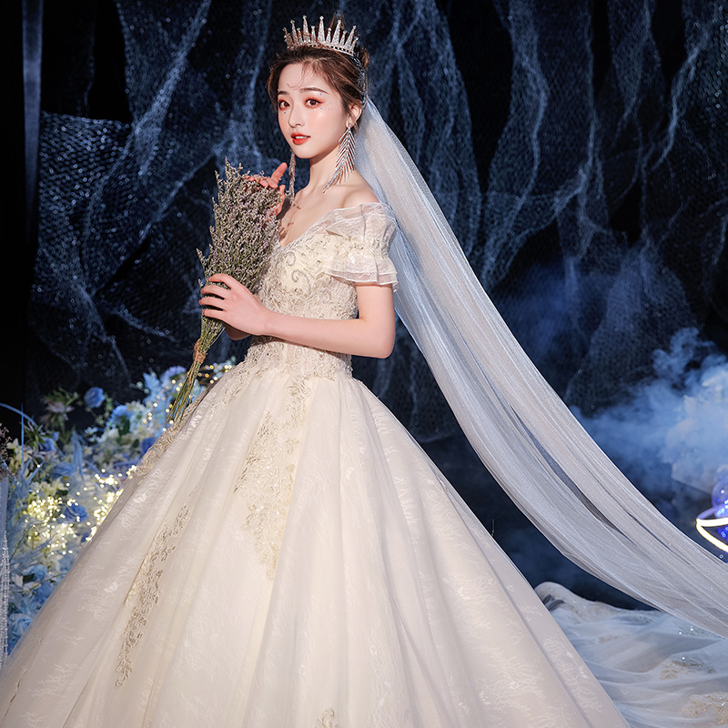 一字肩奢华主婚纱新款新娘礼服长拖尾网红抖音豪华奢侈法式夏