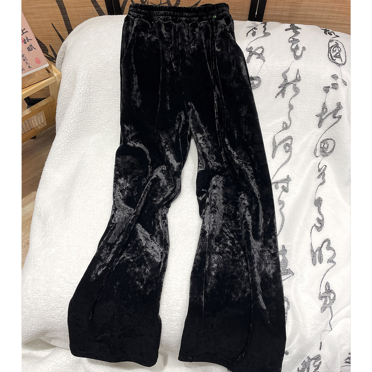 黑色丝绒阔腿裤女春秋新款高腰垂感宽松显瘦直筒休闲拖地长裤