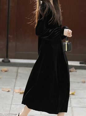 丝绒连衣裙女礼服法式高级感复古V领秋冬季黑色显瘦灯笼袖长裙子