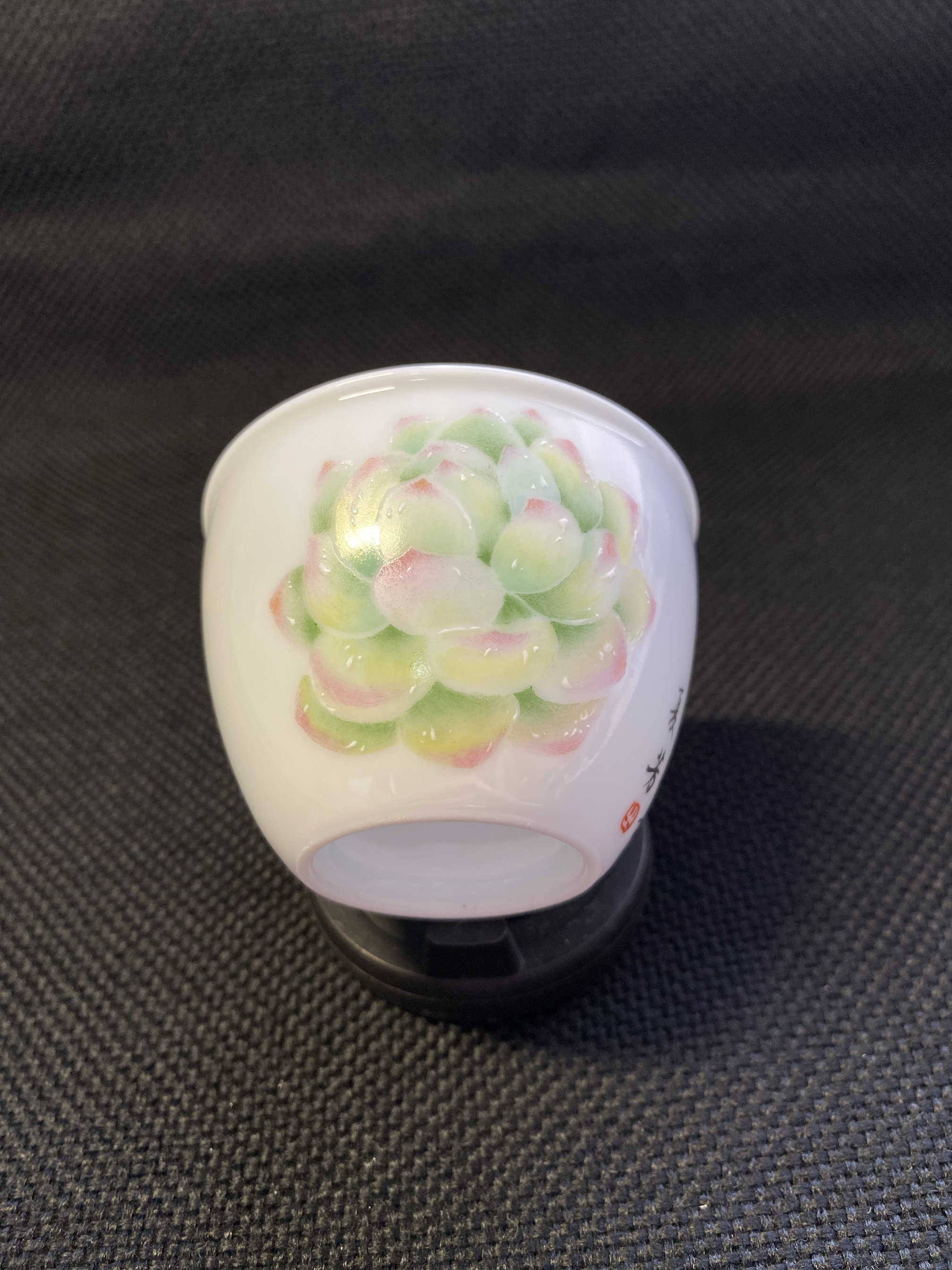 景德镇高陶瓷美术师夏芳手绘釉上彩多肉花卉主人杯闻香杯70ml包邮,餐饮具,茶杯,淘宝优惠券,粉丝福利购,淘宝优惠卷