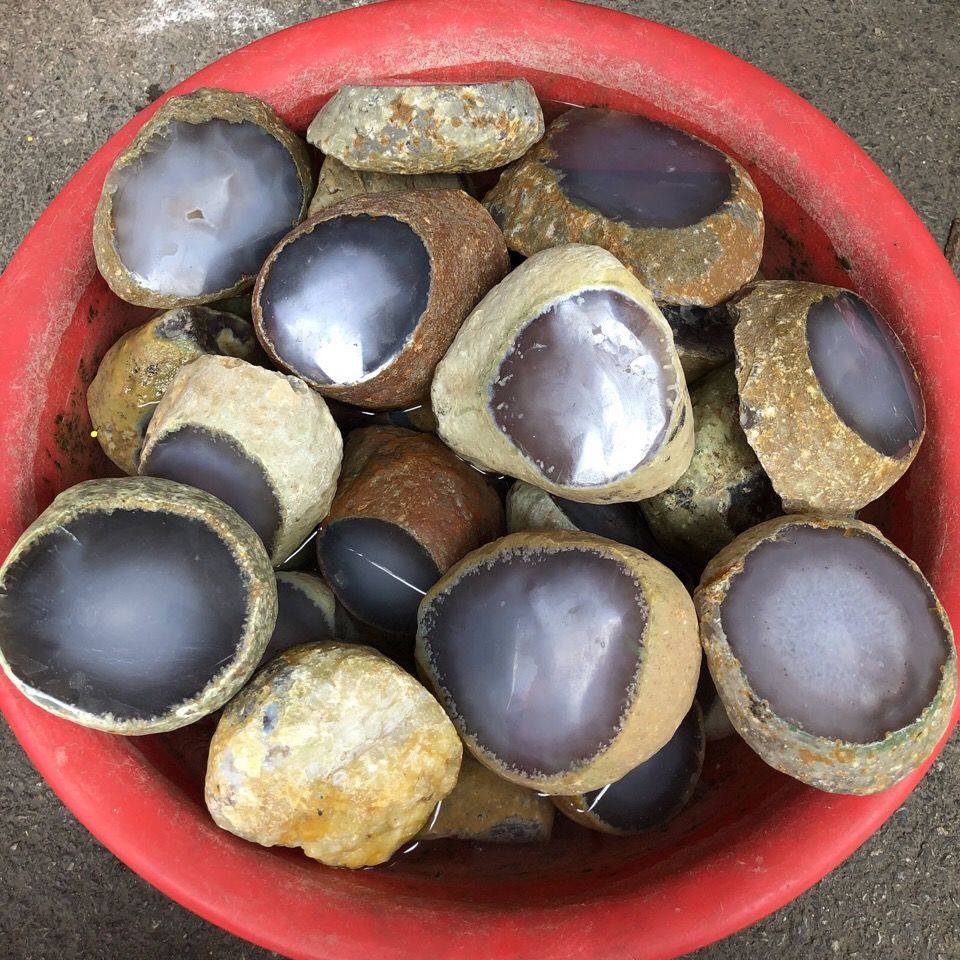 水胆玛瑙原石摆件招财天然玉石巴西玉髓奇石把玩件水晶毛料手把件