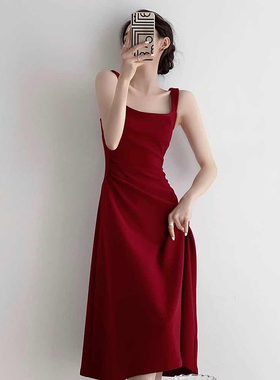 港风红色方领背心吊带连衣裙女秋季2025新款高级感气质收腰长裙子