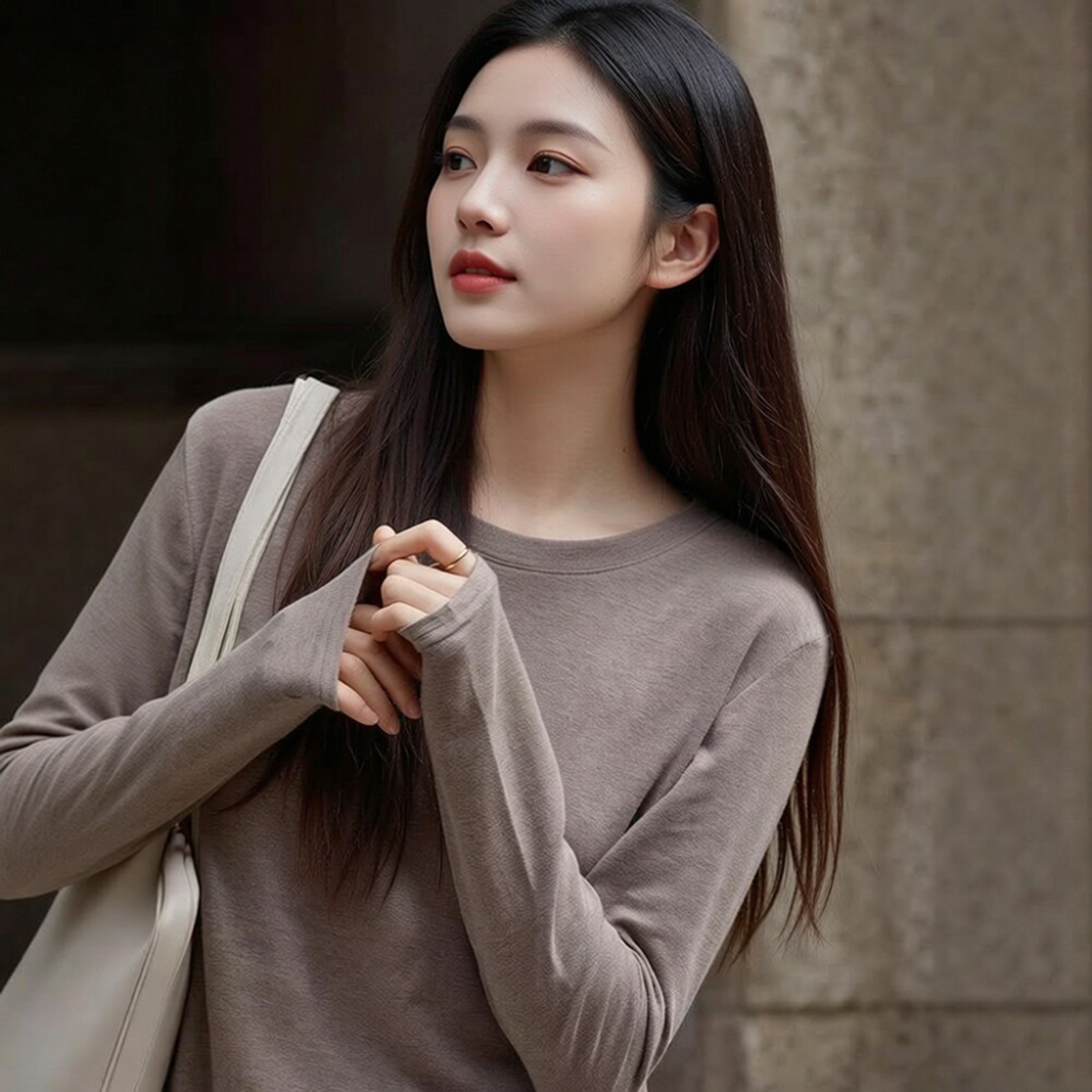 软糯圆领打底衫女春秋新款显瘦内搭面膜长袖T恤修身百搭圆领上衣