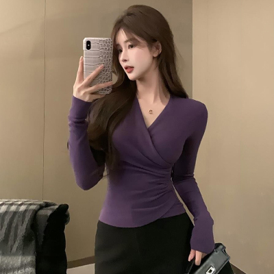 交叉V领百搭长袖打底衫