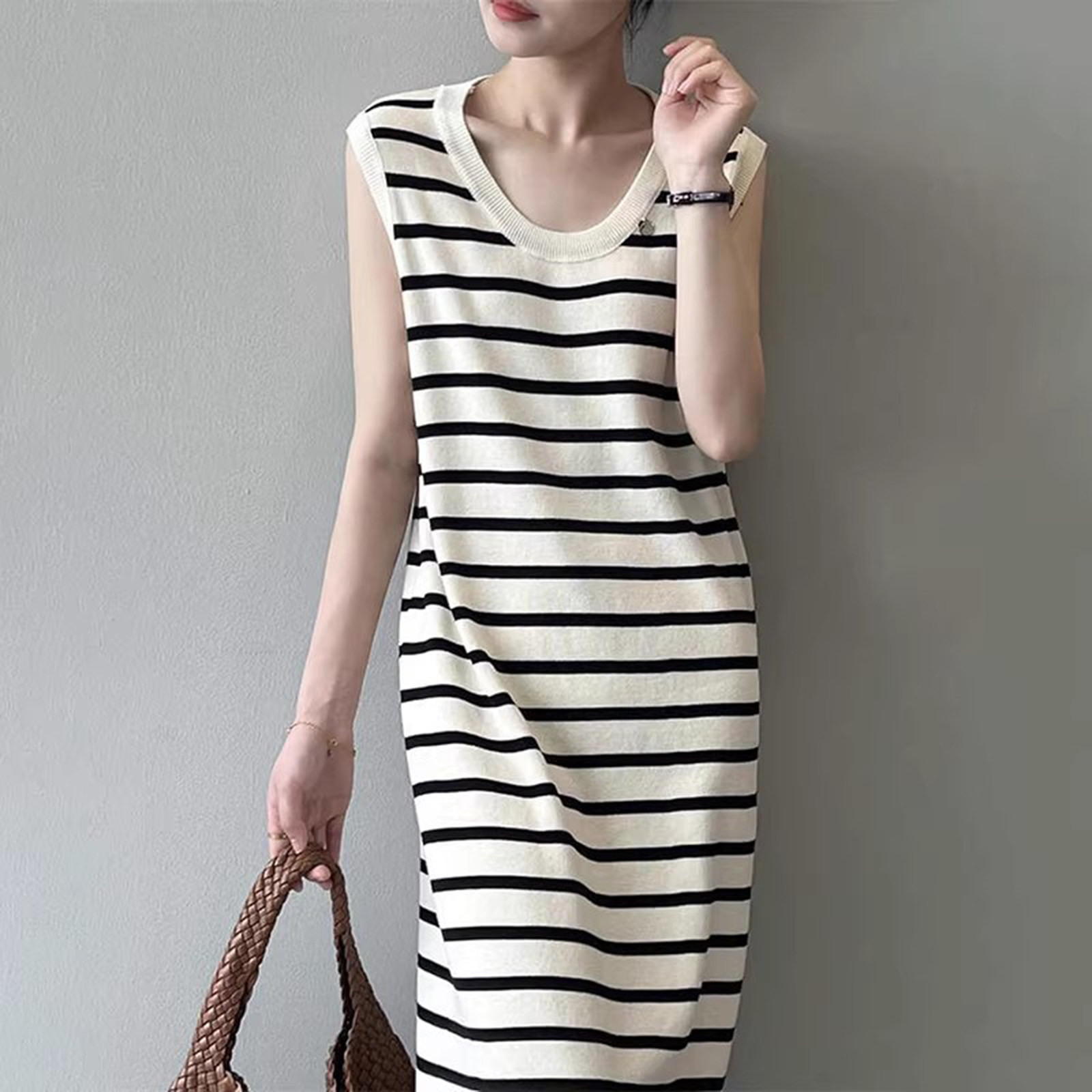 秋季条纹背心连衣裙女装薄款韩系慵懒风宽松圆领无袖冰丝针织长裙