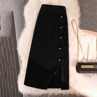 国风盘扣黑色针织半身裙女秋冬新款高腰开叉a字裙显瘦中长款裙子