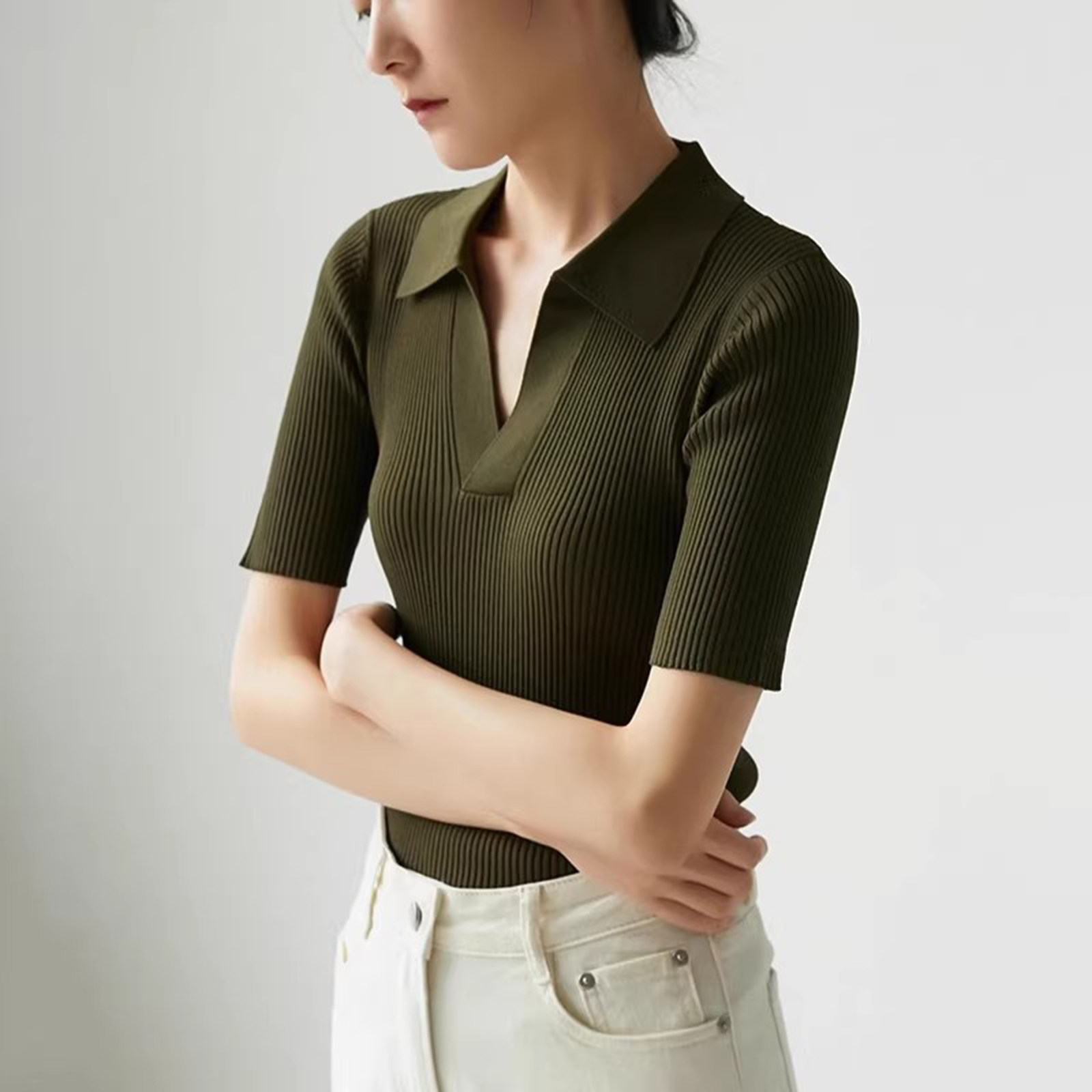 绿色polo领中袖针织衫女春秋新款高级感内搭V领五分袖打底衫上衣