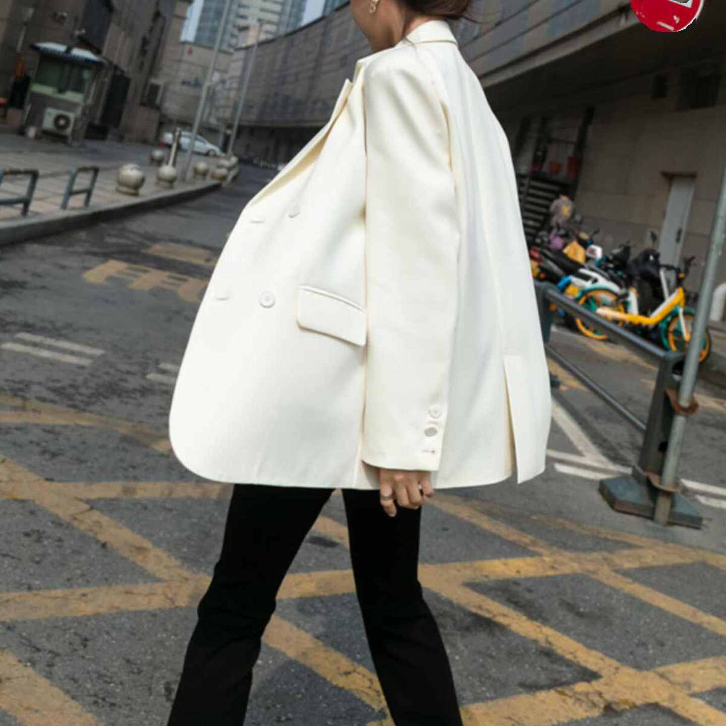 白色休闲西装外套女装2025秋季新款韩国宽松双排扣小个子西服上衣