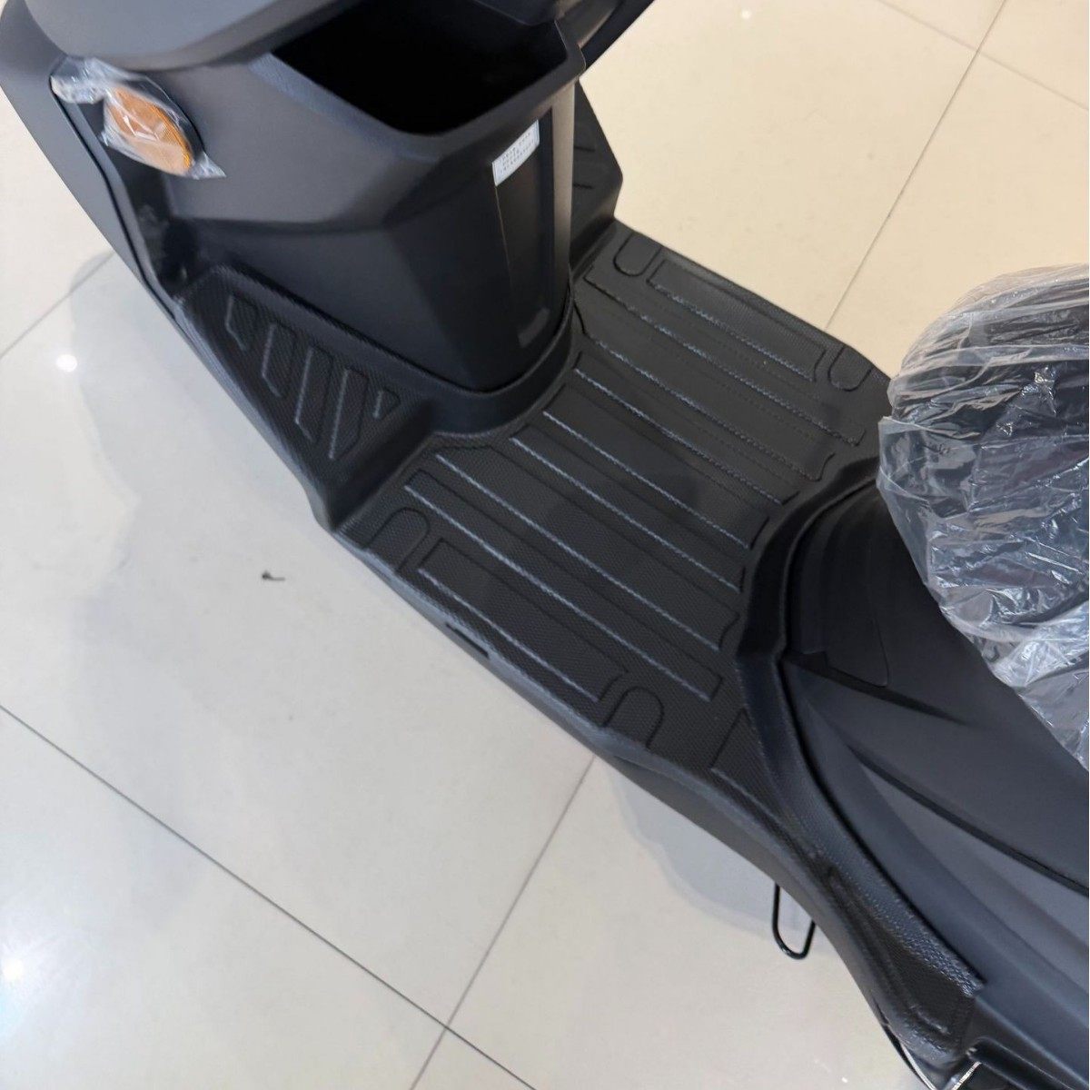 光阳NPF125摩托车TPE全包围脚垫防水防滑加厚包边脚踏板垫踩脚垫