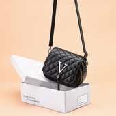 小包包女2025新款 时尚 百搭单肩包斜挎包轻便小圆包多层软皮女包潮