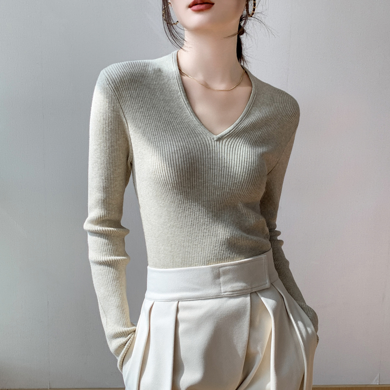 V领西装内搭长袖针织打底衫女