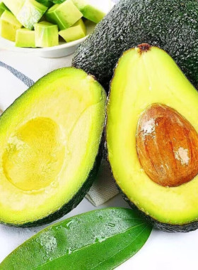 云南哈斯牛油果精选新鲜水果现摘宝宝辅食孕妇