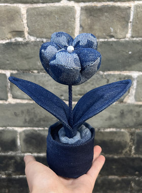 牛仔珍珠梅盆花活性炭底座摆件