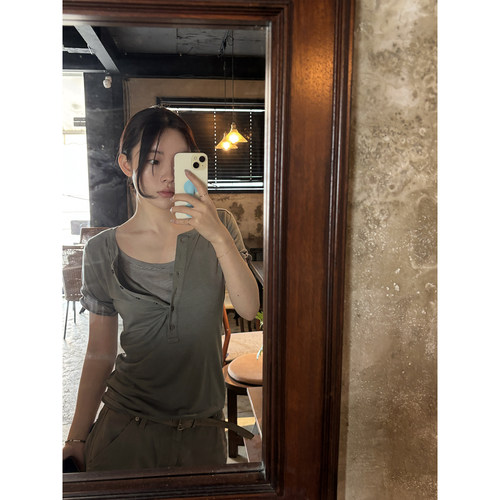 亨利圆领假两件短袖T恤女