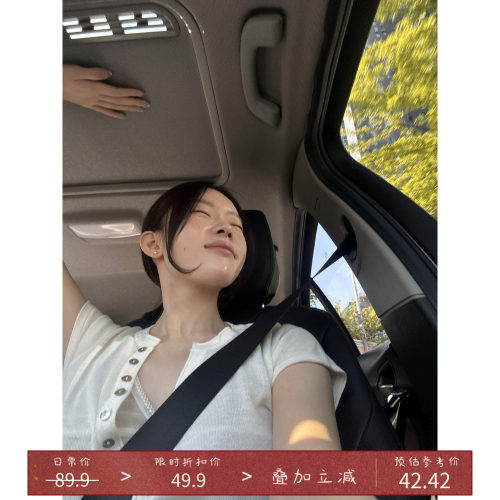 气质贝壳扣v领正肩T恤女2026夏季