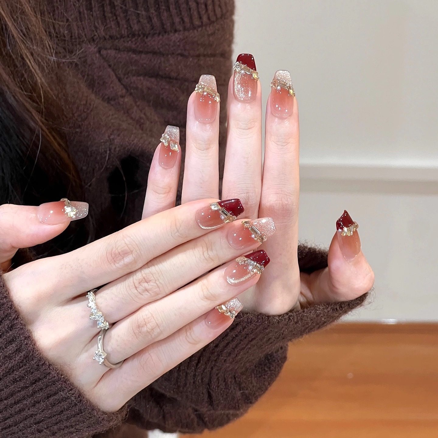 穿戴甲2026新款法式鎏金高级感新年红色裸粉色美甲中长款不透本甲,彩妆/香水/美妆工具,穿戴甲/甲片,淘宝优惠券,粉丝福利购,淘宝优惠卷