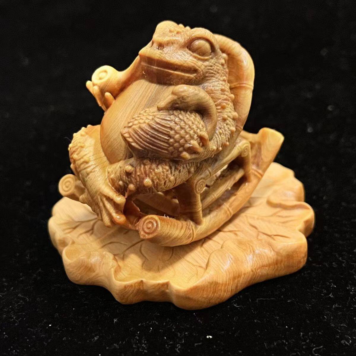 天然崖柏木人生赢家摆件蟾蜍一体雕刻自在惬意文玩桌面摆件吉祥物