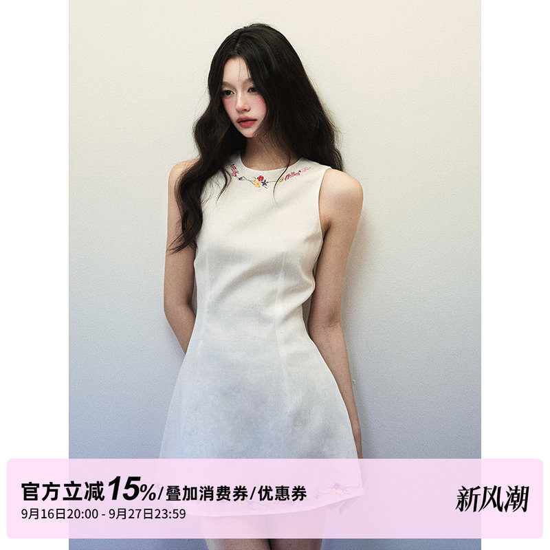 1P STUDIO 白色亚麻刺绣背心连衣裙女秋装挖肩设计感收腰无袖短裙