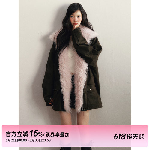 1P STUDIO 工装风撞色可拆卸毛毛领棉服女冬季宽松中长款夹棉外套