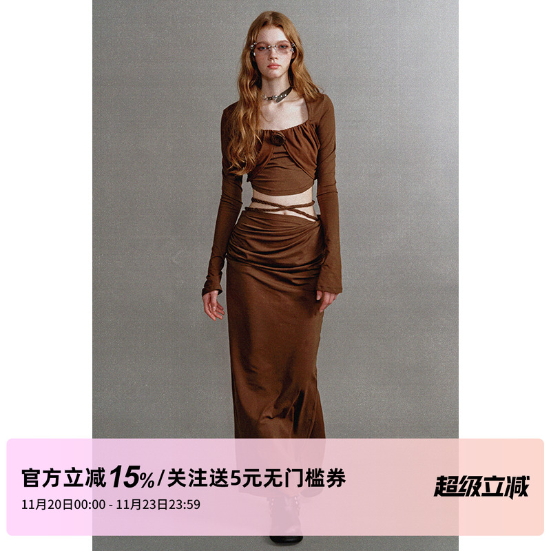 1PSTUDIO深咖大方领长裙套装
